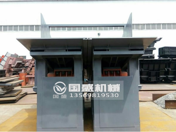 中粘煤雙臺板振動放礦機(jī) 中粘煤雙臺板振動放礦機(jī)