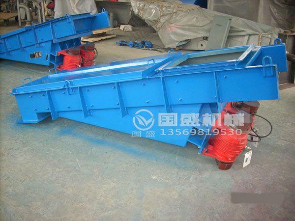 石膏石電機(jī)振動(dòng)給料機(jī) 石膏石電機(jī)振動(dòng)給料機(jī)