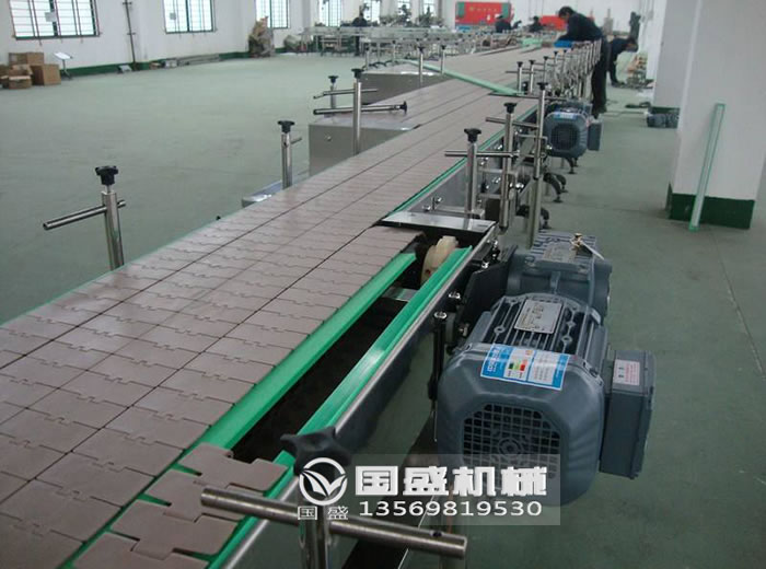 轉(zhuǎn)彎餅干冷卻鏈板輸送機 轉(zhuǎn)彎餅干冷卻鏈板輸送機